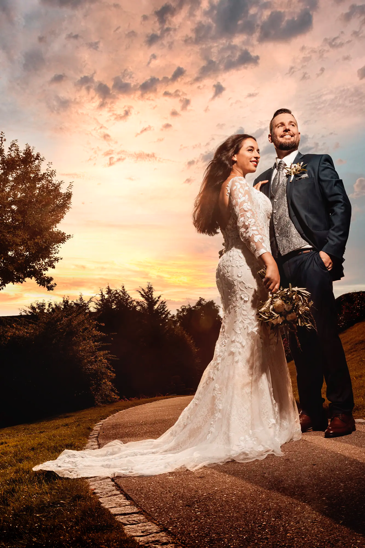 Hochzeit Park Tower Zug Brautpaar bei Sonnenuntergang Fotoreportage – Fotoatelier Mariano