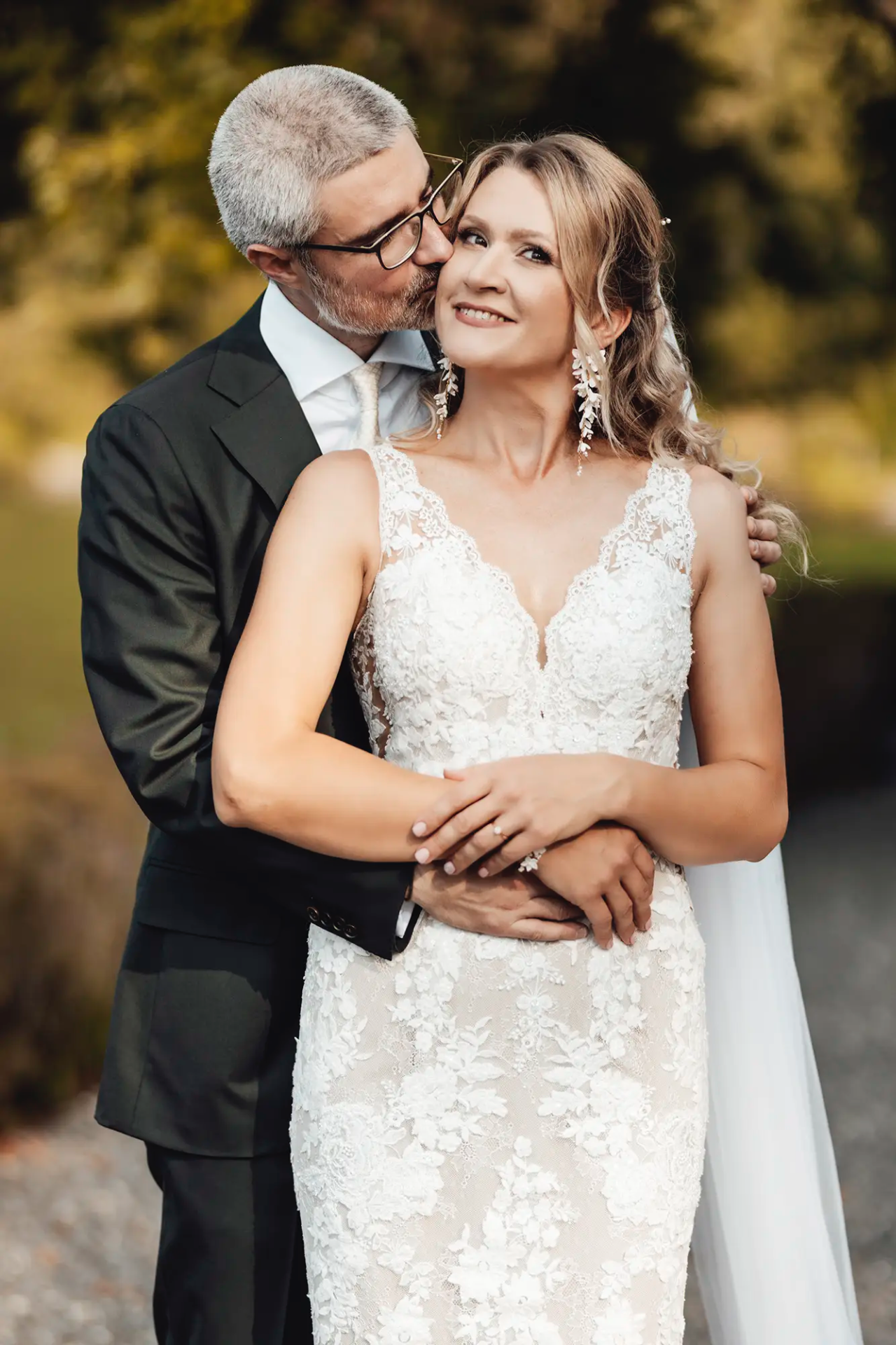 Emotionales Brautpaarfoto nach der Hochzeit in Küssnacht am Rigi