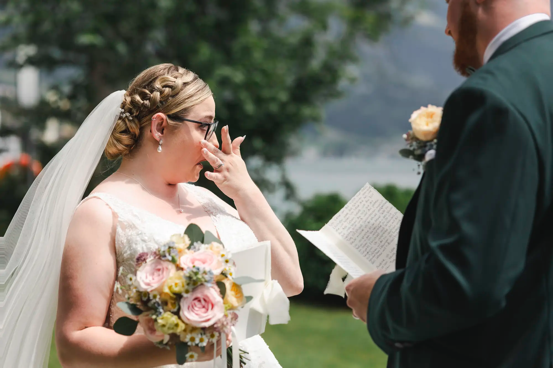 Nadine und Yannik während ihrer emotionalen Trauung in Hertenstein