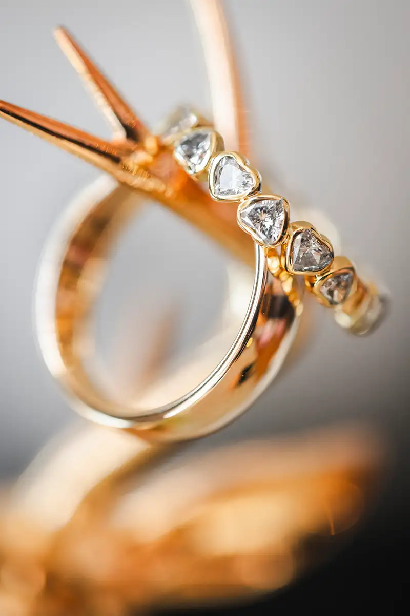 Eheringe von Nina und Yannik als Detailfoto der Hochzeit im Hotel Montana Luzern