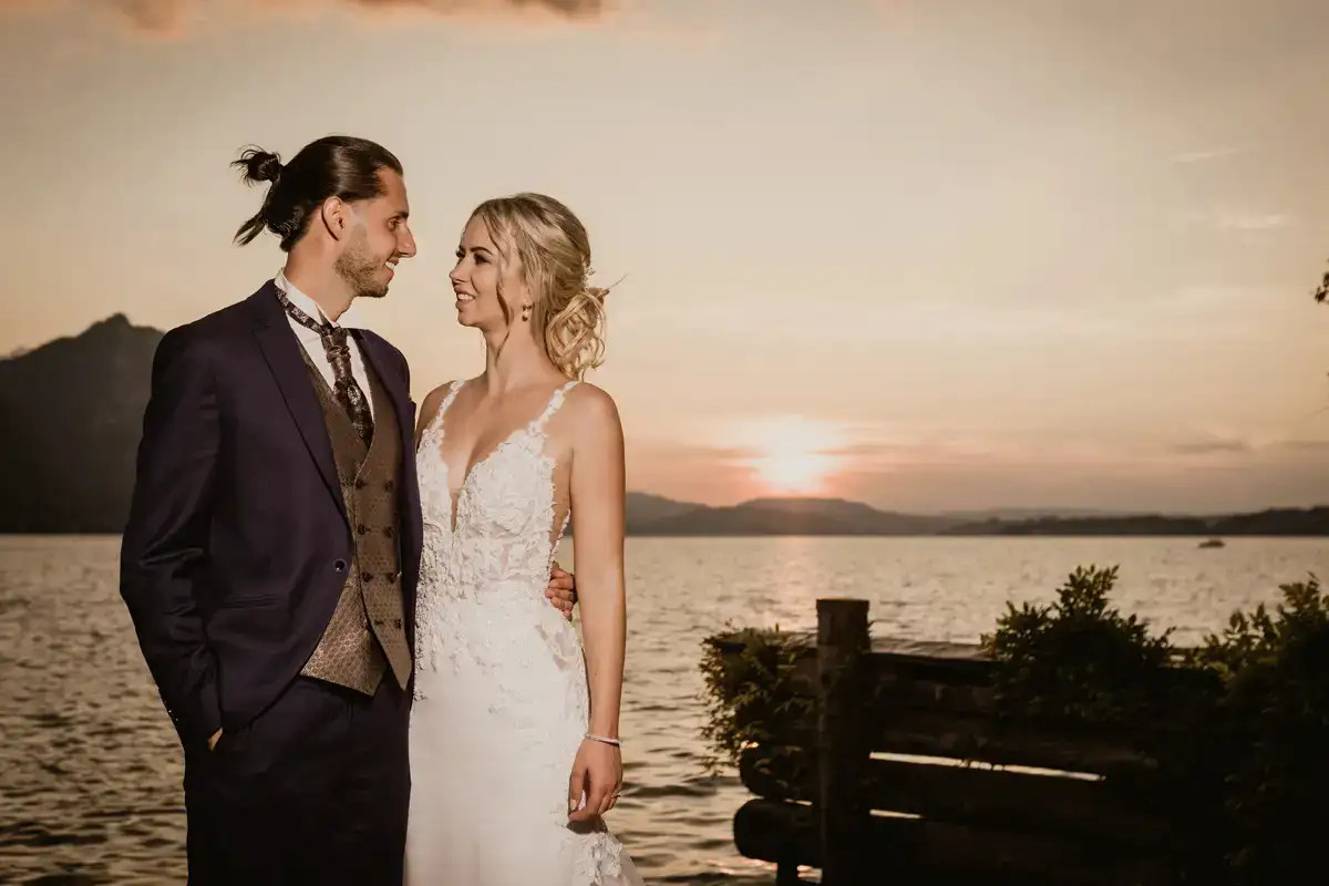 Pascale und Aleksandar im Abendlicht am Vierwaldstättersee in Vitznau