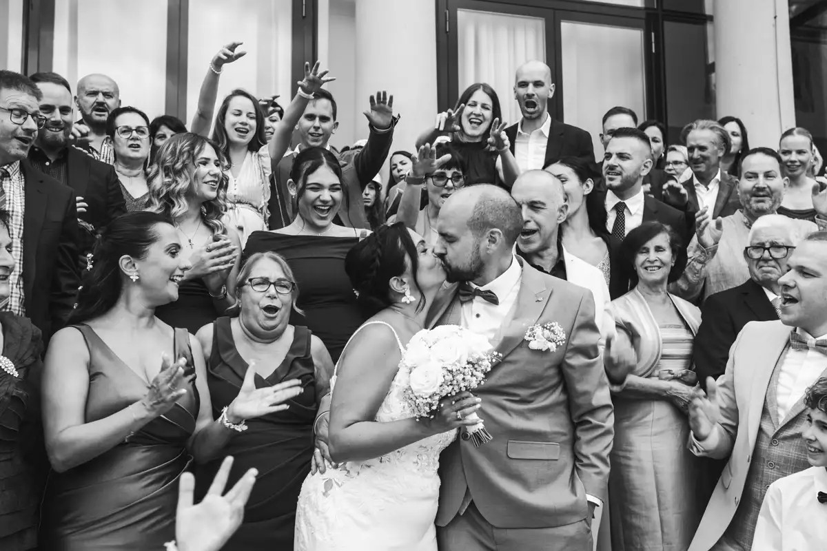 Loredana und Adrian feiern nach der Trauung gemeinsam mit ihren Gästen im Grand Resort Bad Ragaz.